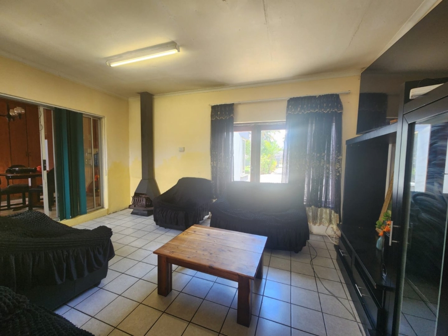3 Bedroom Property for Sale in Delvillepark Western Cape